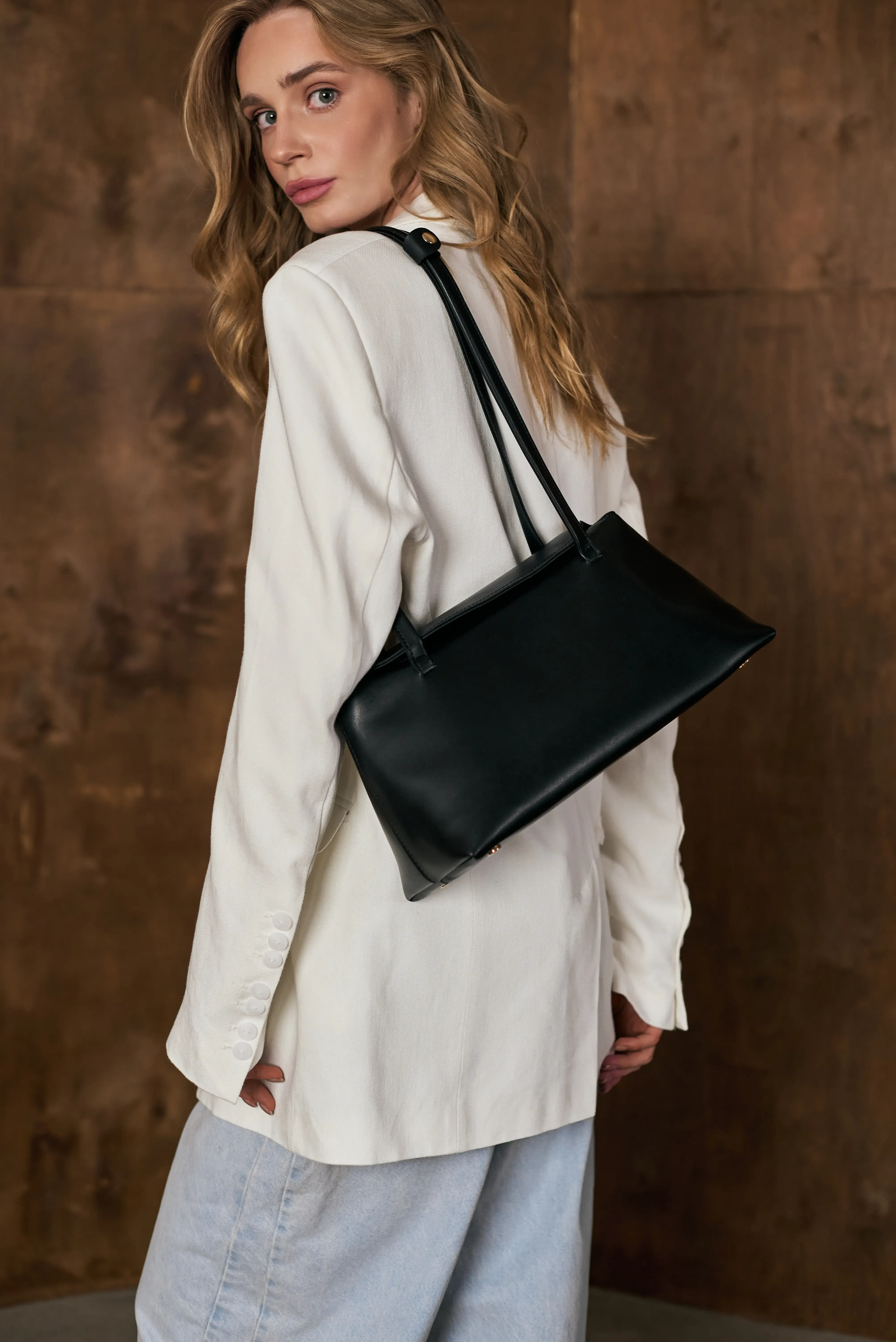 STELLA BLACK NEW